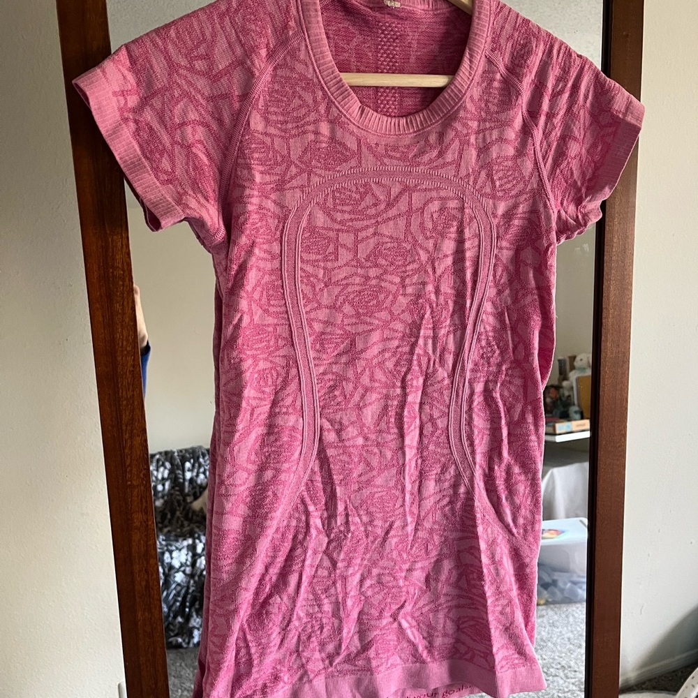 Lululemon Swifty Tech Short-Sleeve Shirt size 6 good used condition